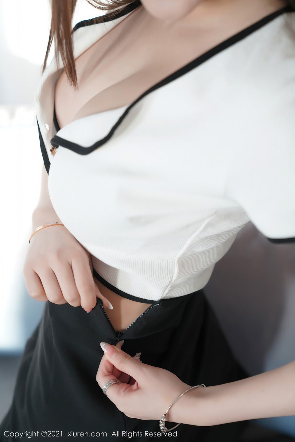 秀人网XIUREN 玉兔 No.3023 玉兔miki