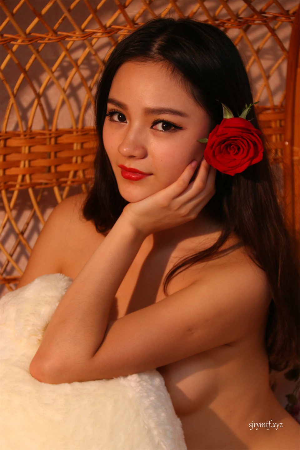 国模米兰7套大尺度无圣光私拍套图