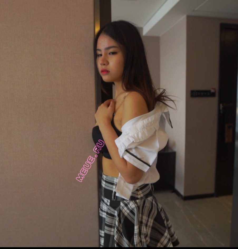 摄影师果哥出品大学生嗲妹写真视频