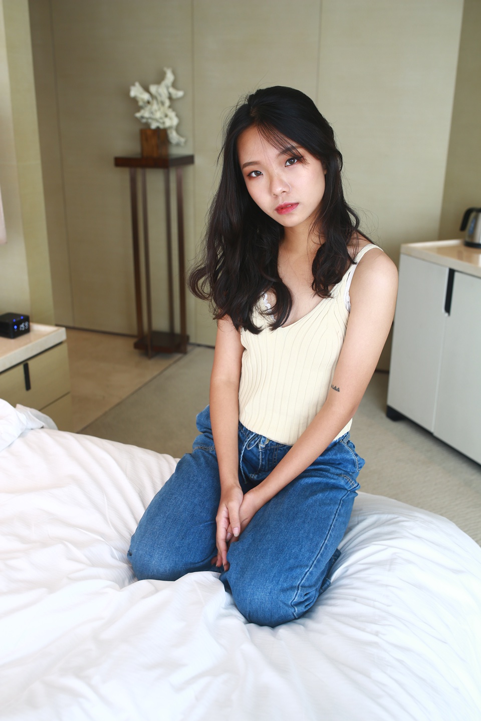 国模黄雅琪2018.7.18【672P/1.6G】