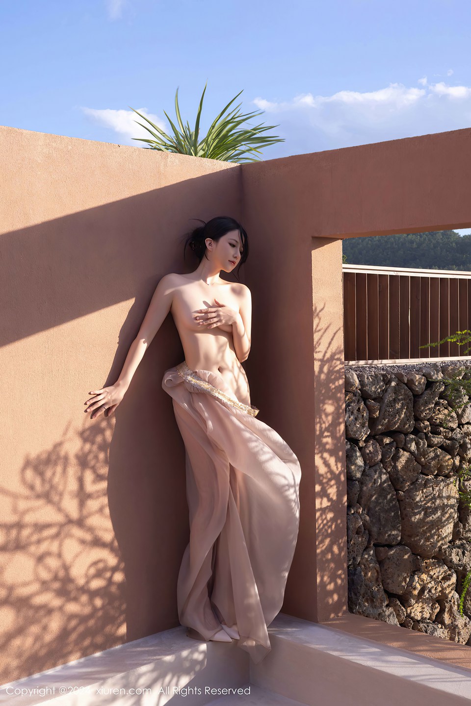 鱼子酱Fish 芦苇旁场景拍摄 性感紫色轻透连衣裙 婀娜动人 清纯唯美