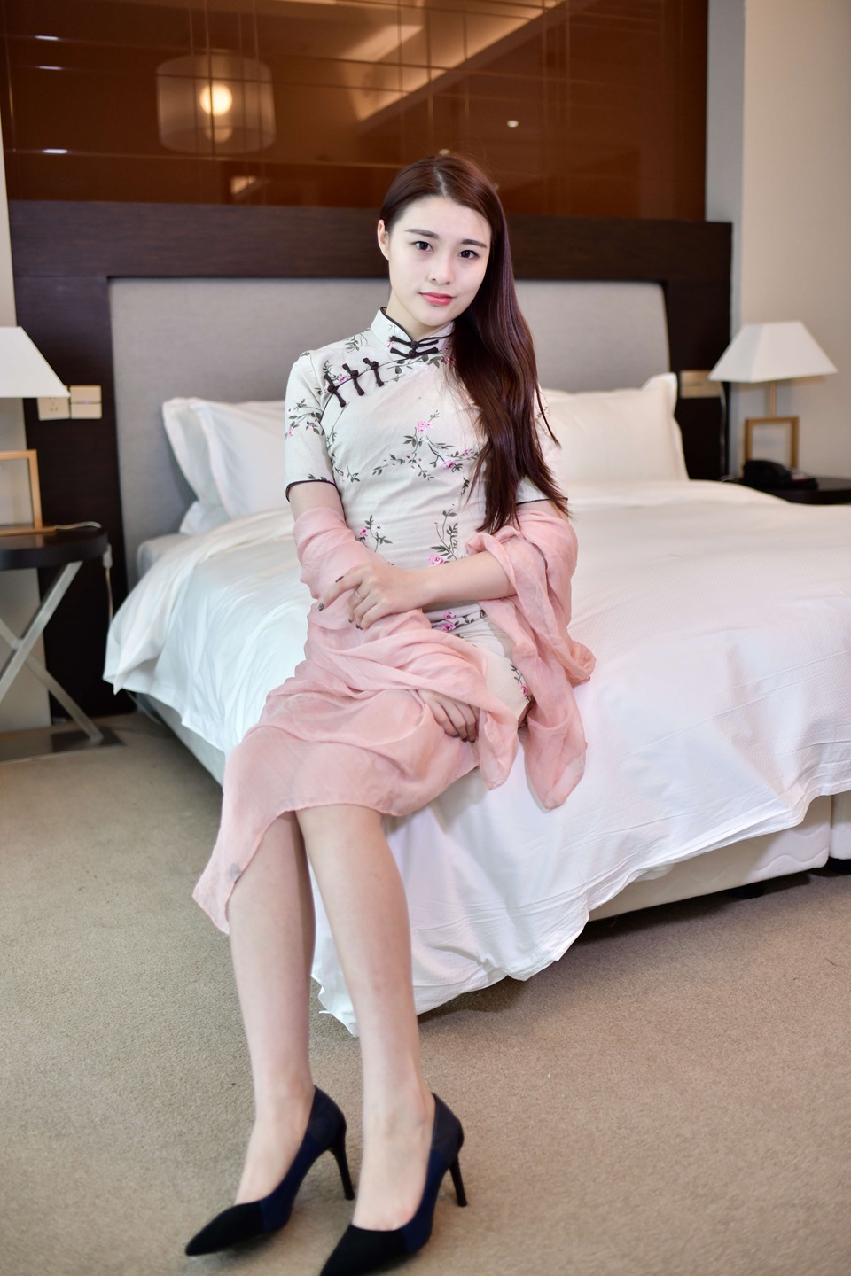 国模冰冰早期私藏写真集 - 裸而不俗的艺术表达 未删减典藏版