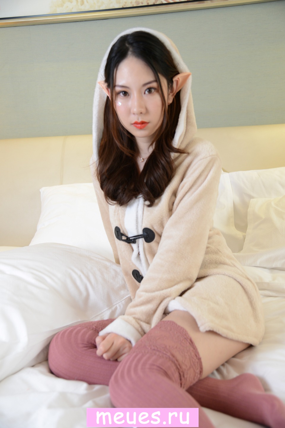 国模咖喱Cosplay写真：魅惑精灵女王的绝美演绎