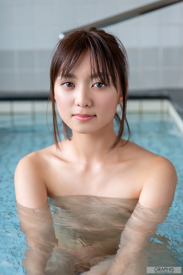 日系萌妹 MONAMI Suzu (萌奈美铃) 2025 首套私房写真 高清无水印 性感蕾丝内衣诱惑 优雅日式美少女