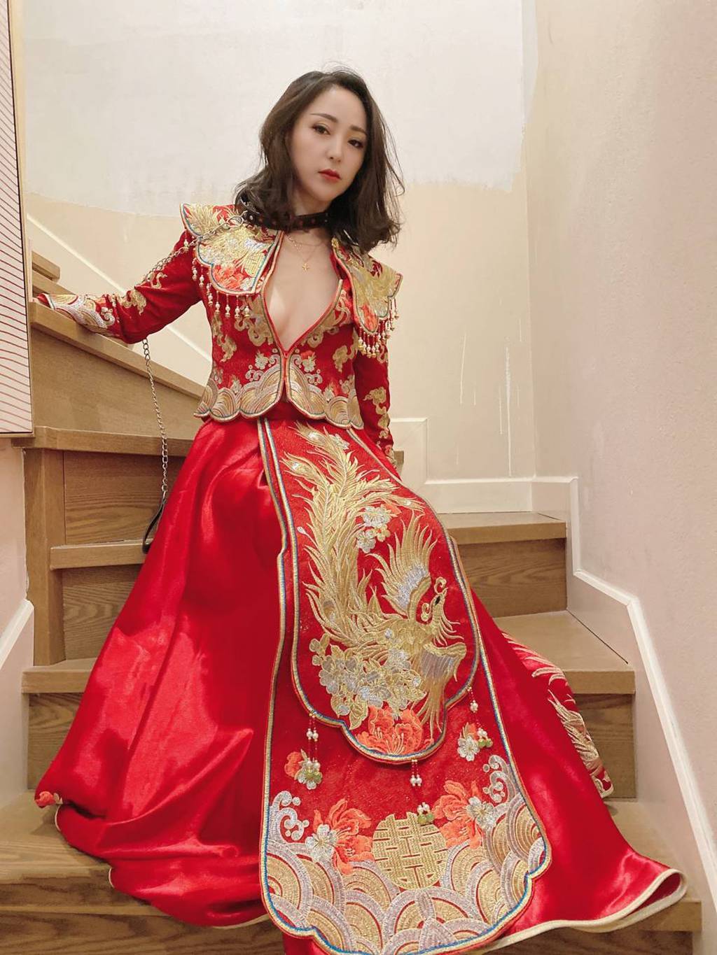 高端中式新娘主题写真 红色秀禾礼服艺术写真 精致古典造型唯美私房套图