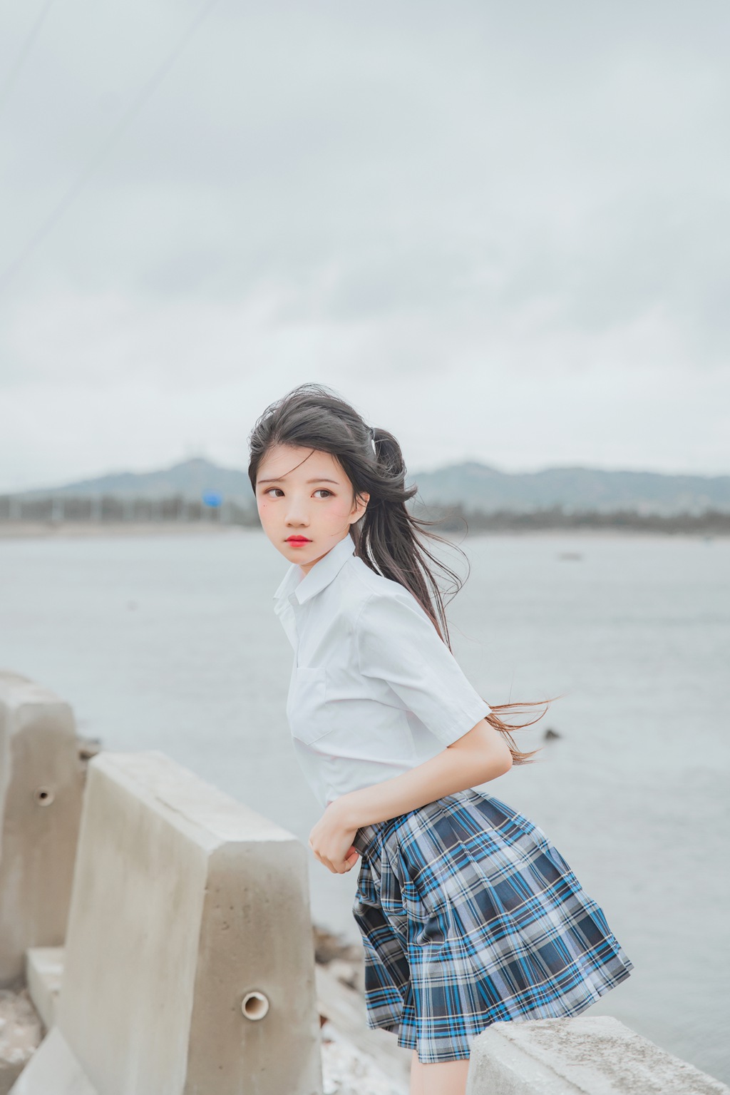 Cosplay 网红桜桃喵、耳畔的风、河边死库水、黑猫妹抖