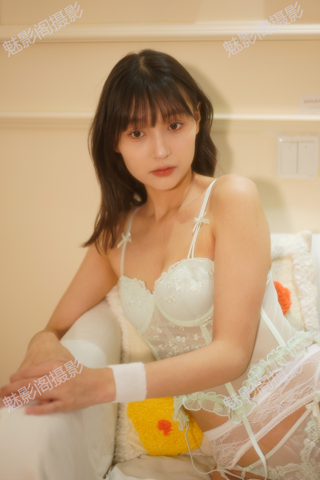 希威社国模铃兰大尺度私拍无水印原版:清新与性感交织的视觉冲击,解锁极致私房美学
