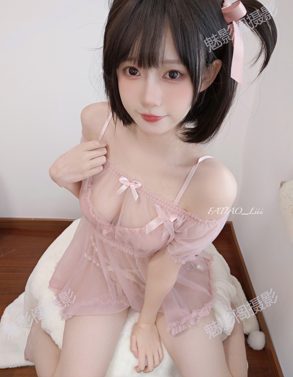 迷之呆梨2025年7月Fantia会员订阅合集:可爱粉色睡裙cosplay写真高清下载资源,性感可爱萝莉风福利图片打包