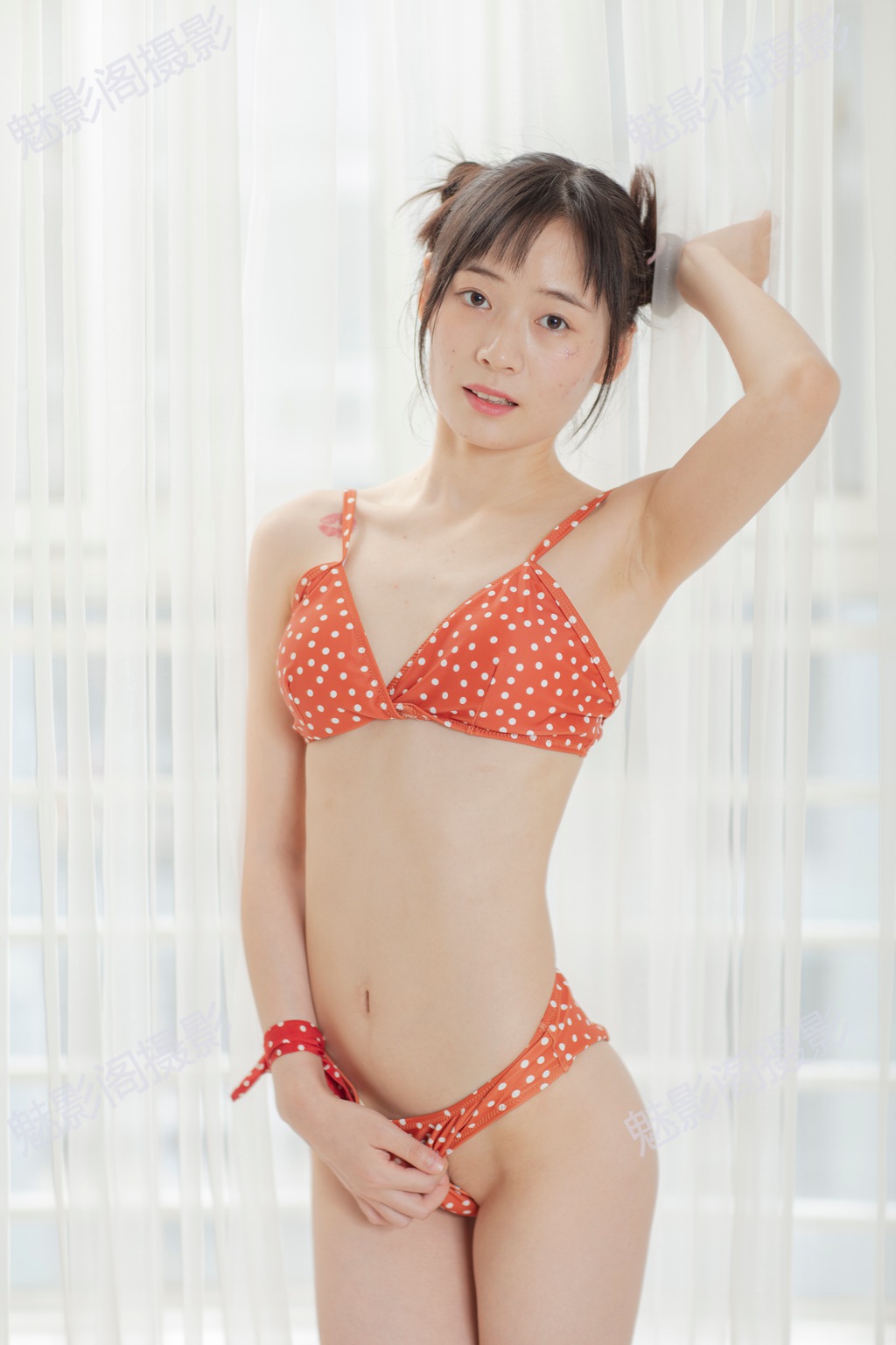 黄甫童童 2020.07.03（S）大尺度私拍 橘色波点比基尼 + 甜美双丸子头 高清性感写真视觉暴击