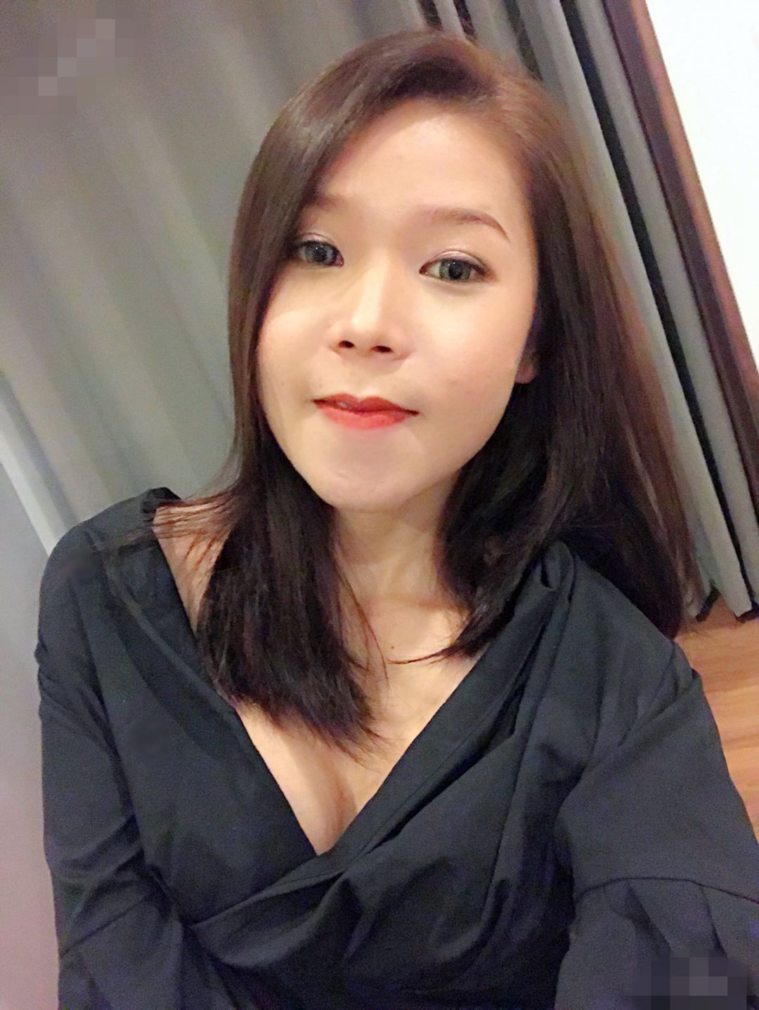 高颜值气质系素人女孩清新自拍写真｜自然氛围感与真实生活气息呈现