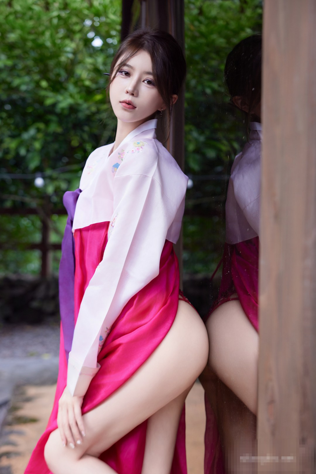 秀人网甜仔旅拍写真：大长今服饰性感演绎，若隐若现诱惑无水印原图