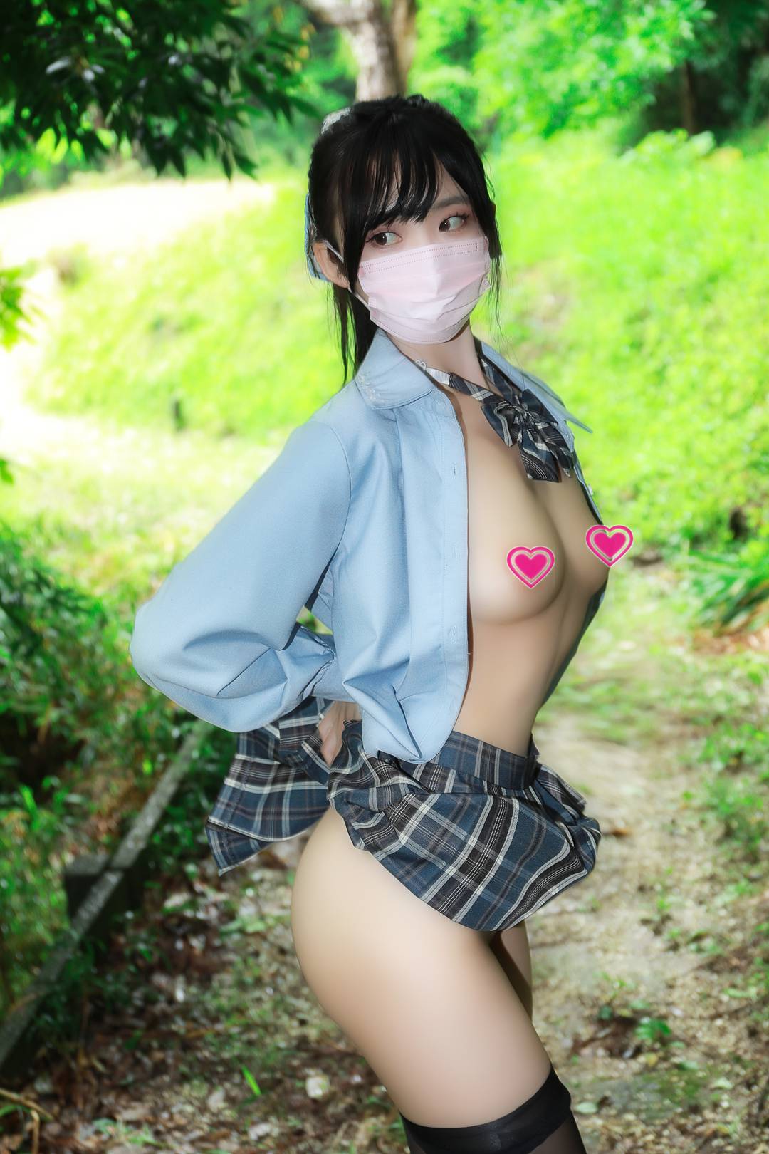 国模李佳「林间学园」私密写真集｜日系JK制服+黑丝美腿户外旅拍｜清新与诱惑并存的森林系大尺度艺术摄影