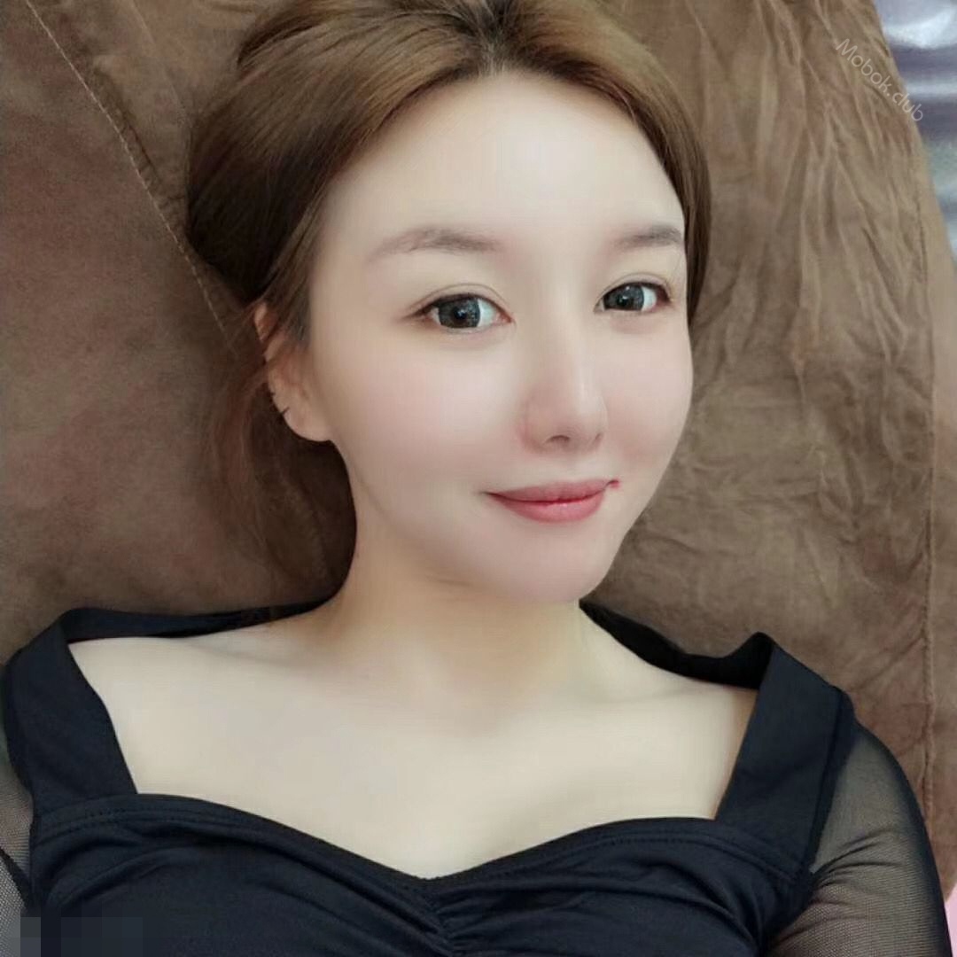 近期流出兩個漂亮學生妹視圖流出，附帶朋友圈生活照
