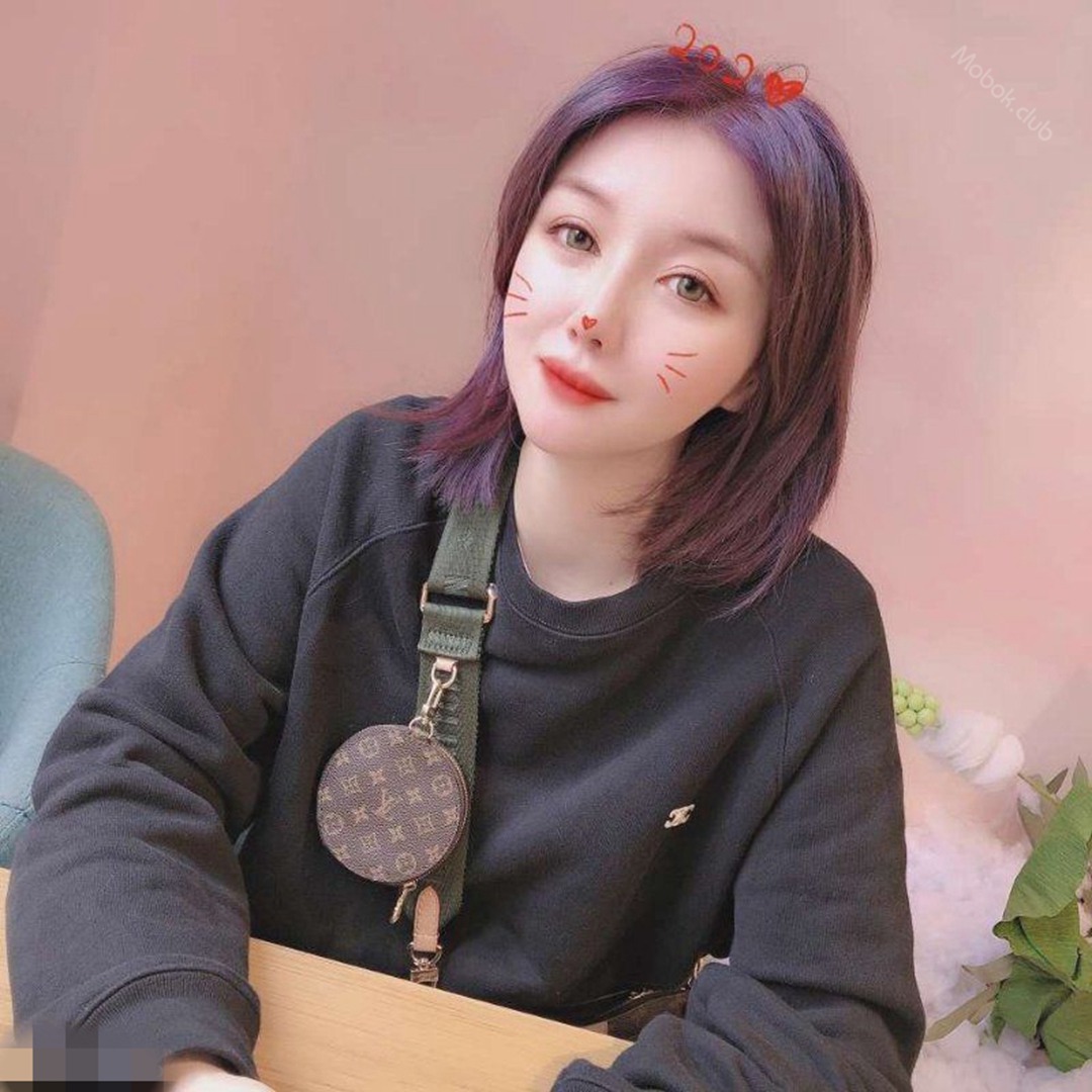 近期流出兩個漂亮學生妹視圖流出，附帶朋友圈生活照
